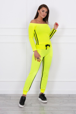Set with a double stripe yellow neon