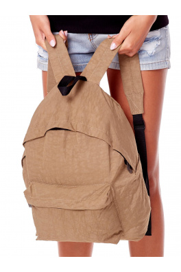 Béžový batoh s kapsou