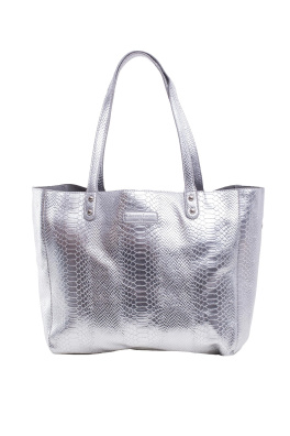 Stříbrná nákupní taška s motivem krokodýlí kůže