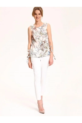 Lady's Sleeveless Blouse