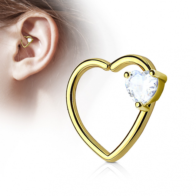 Pravým 14k zlatem zlacený piercing do levého ucha - srdce s čirým kamínkem