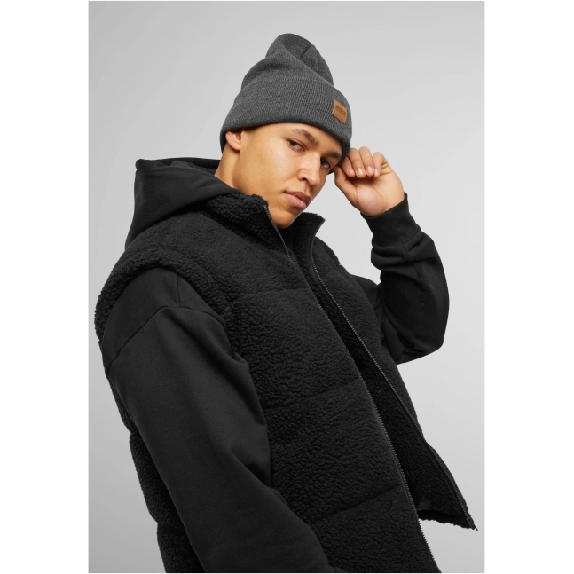 Unisex čepice Urban Classics Synthetic Leatherpatch Long Beanie Unisex čepice Urban Classics Synthetic Leatherpatch Long Beanie