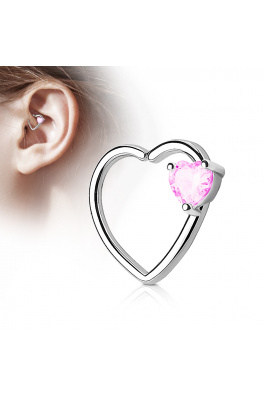 Ocelový piercing do levého ucha - srdce s růžovým kamínkem