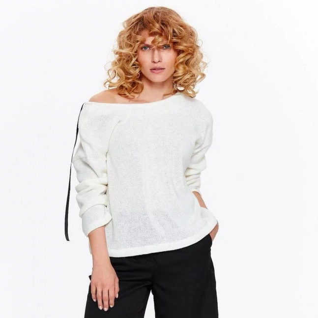 Lady's Sweater Long Sleeve